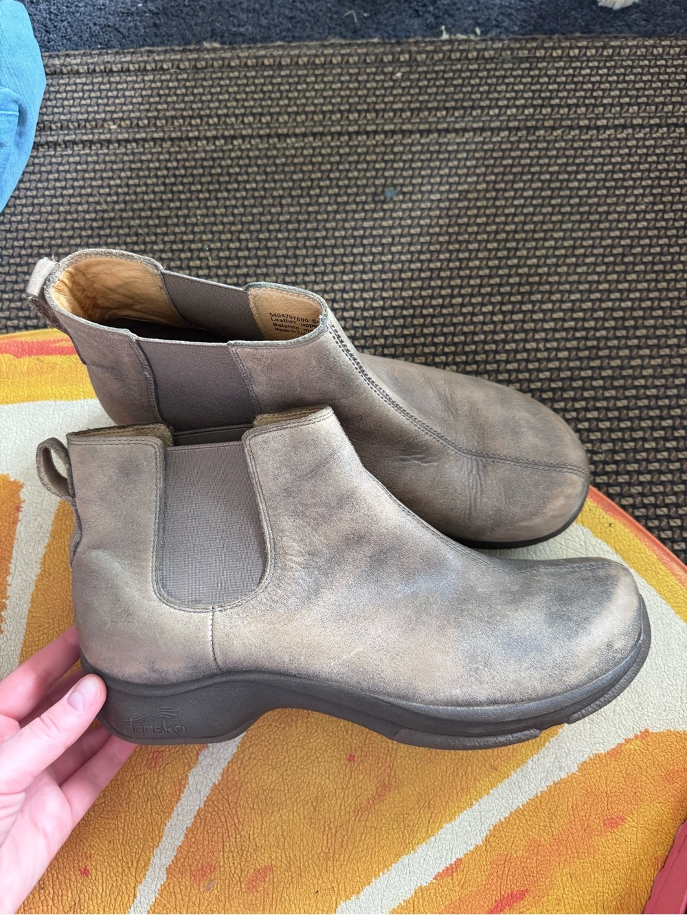Women’s Chelsea Slip-On Boot in Taupe